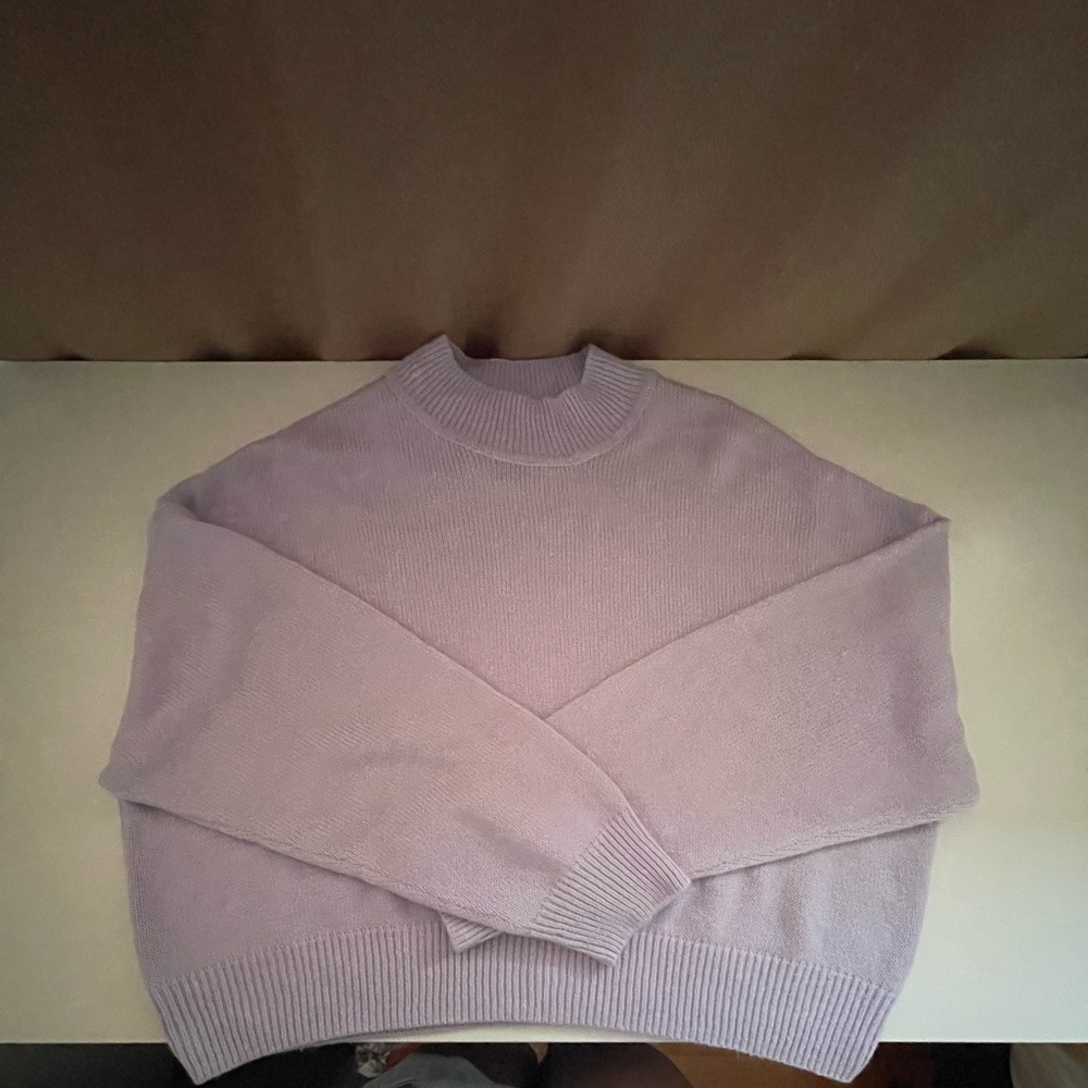 Light purple knitted sweater for women